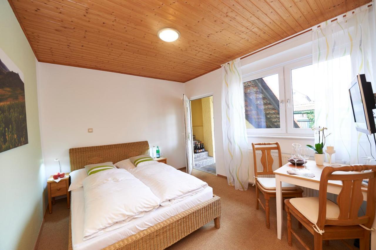 Gaestehaus Achenbach Wonsheim Buitenkant foto